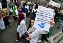 ALGÉRIE: ÉTUDIANTS ET PERSONNEL MÉDICAL DÉFILENT CONTRE BOUTEFLIKA